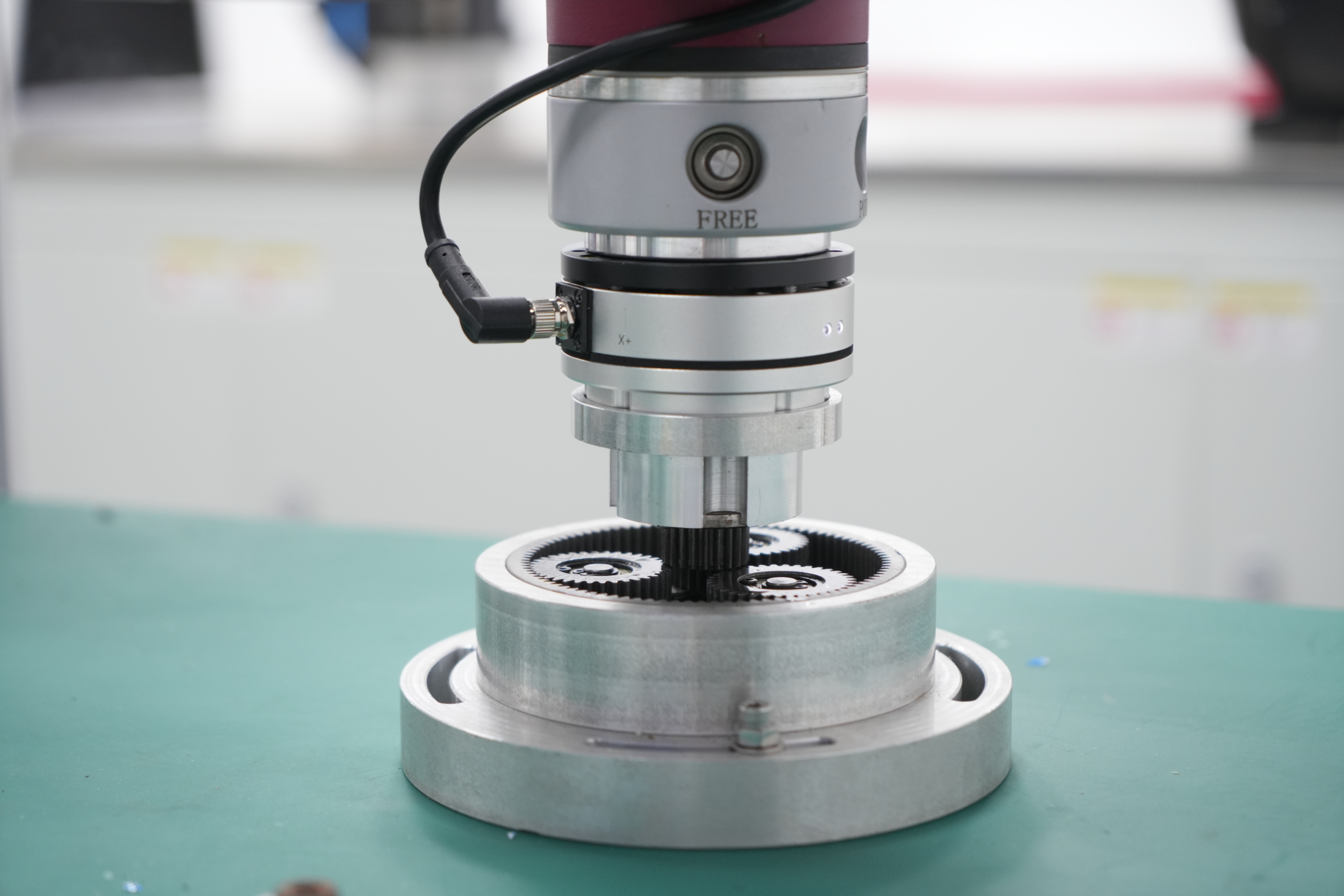 Automotive Bolt Assembly Application